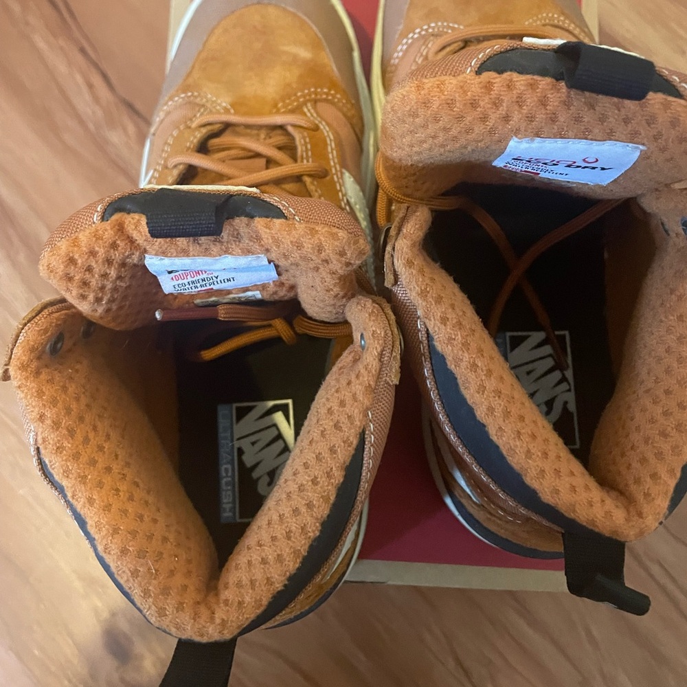 Vans UltraRange EXO Hi MTE Men's Tan High-Top Sneakers - Picture 5 of 8